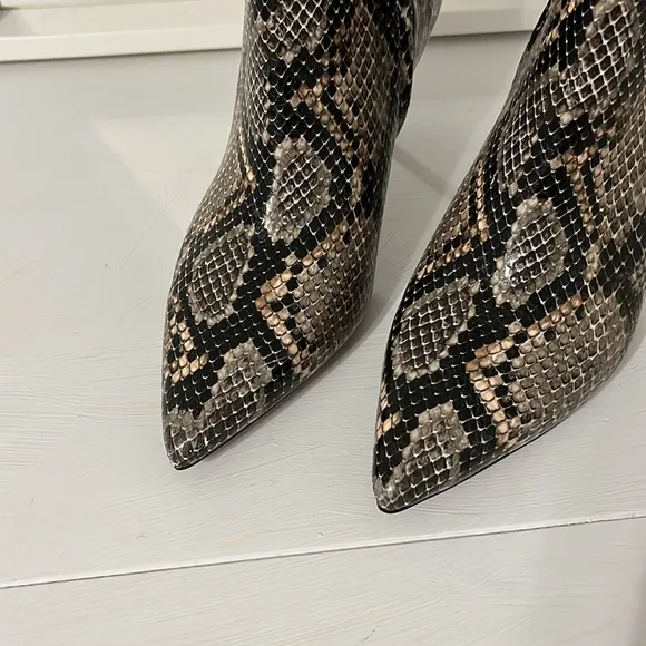 🆕 Linea Paolo Ankle Booties Snakeskin Print Stiletto- Size 8.5