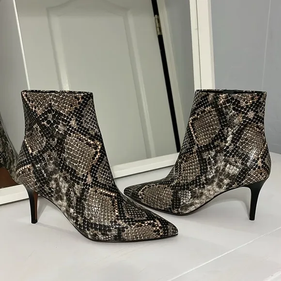🆕 Linea Paolo Ankle Booties Snakeskin Print Stiletto- Size 8.5