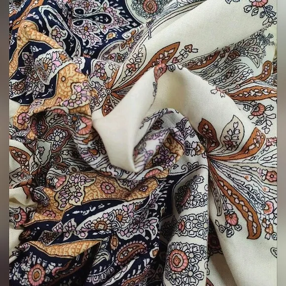 * NEW Boho Paisley Flowy Dress Floral Batwing Cream Black