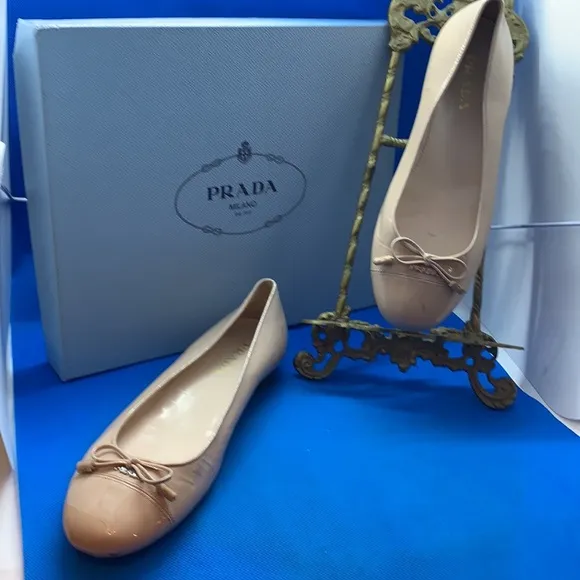 🩰 - 👠 🔥 PRADA Unique Beige patent leather ballerina 37 bow tie
