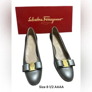 👞 Salvatore Ferragamo Vara style pumps 8 1/2” AAAA shoes