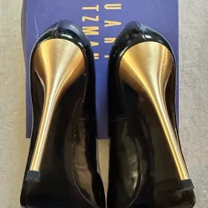 12 Stuart Weitzman Elegant Black Patent &amp; Gold Stiletto Heels