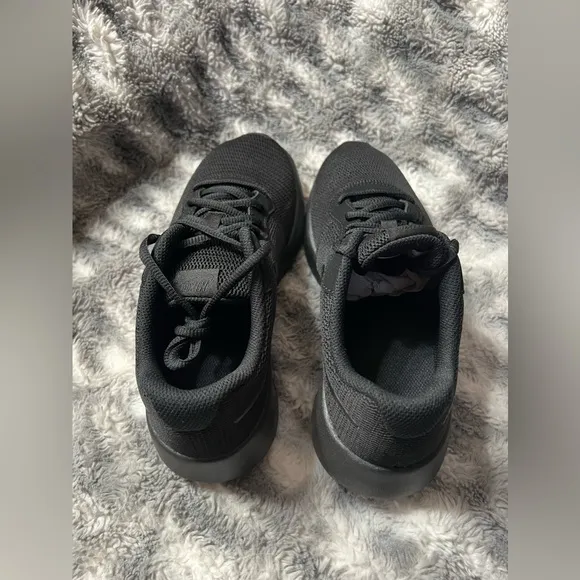 224: Nike Tanjun (GS) Black