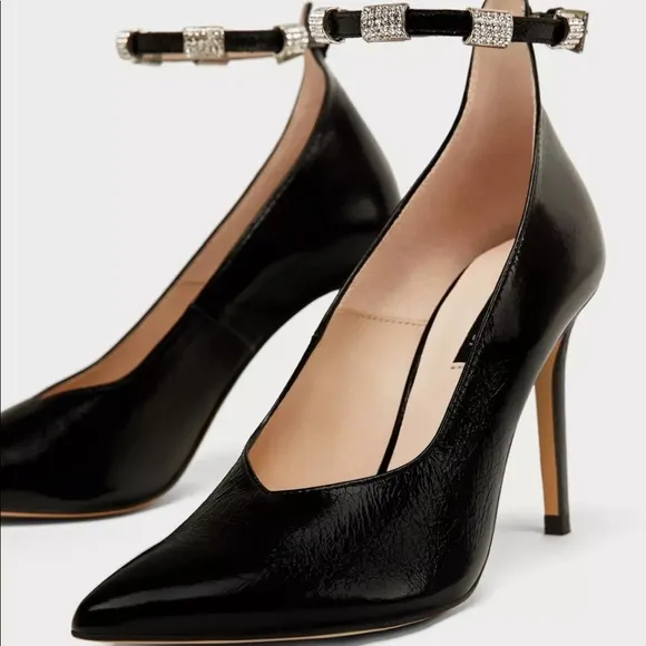 6230/201 ZARA Leather Rhinestone Pearl Pumps