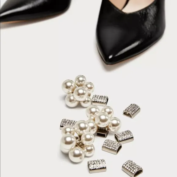 6230/201 ZARA Leather Rhinestone Pearl Pumps