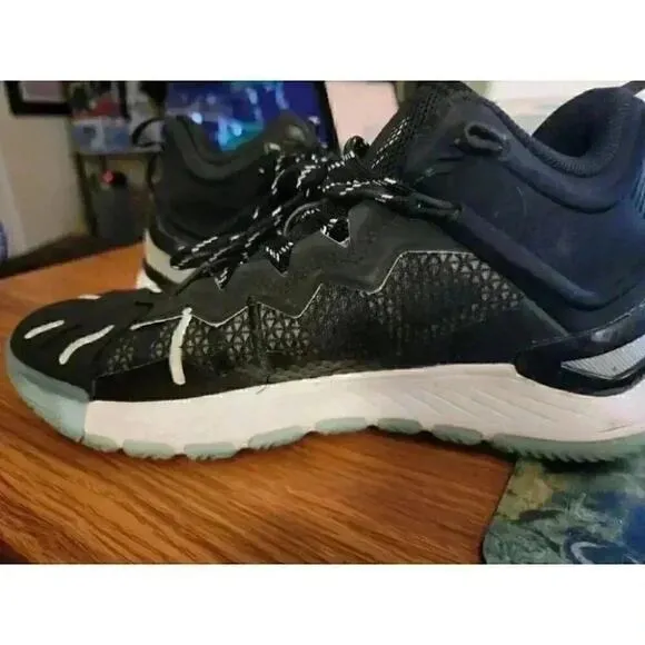 adidas D Rose Son Of Chicago Basketball Shoes, Size 7 M, Black  Nice A100