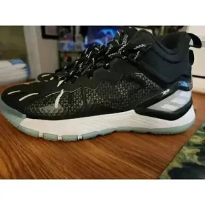 adidas D Rose Son Of Chicago Basketball Shoes, Size 7 M, Black  Nice A100