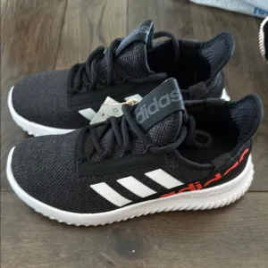 Adidas youth size 5 Kaptir 2.0 K NWT cloudfoam