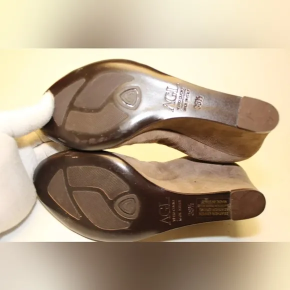 AGL Captoe Taupe Leather Wedge Pumps Italy Made Shoes 8