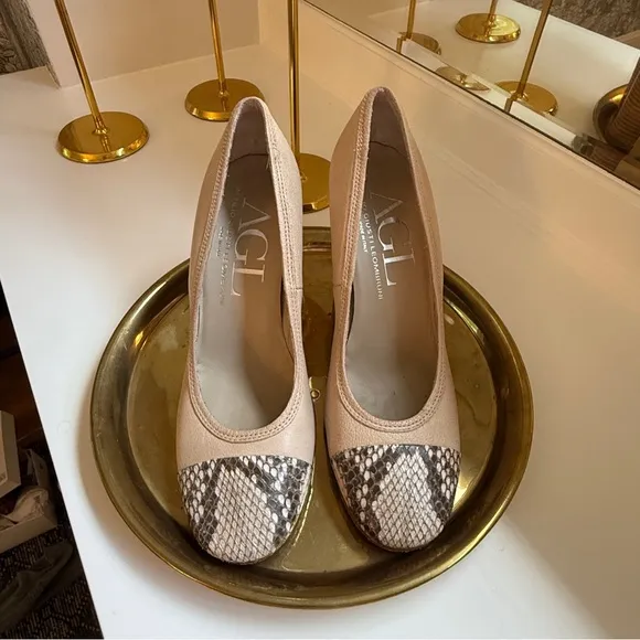 AGL Women's Beige and Snake Print Leather Pumps Size 38