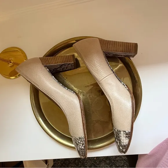 AGL Women's Beige and Snake Print Leather Pumps Size 38