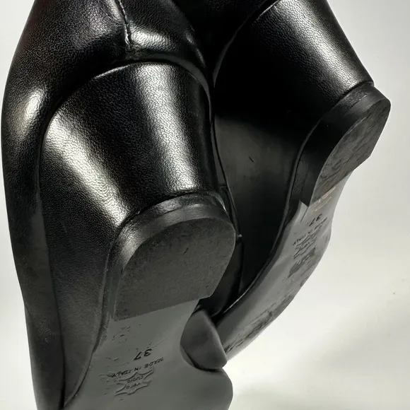 Agnes B. Women's Black Leather PlatformPeep-Toe Shoes