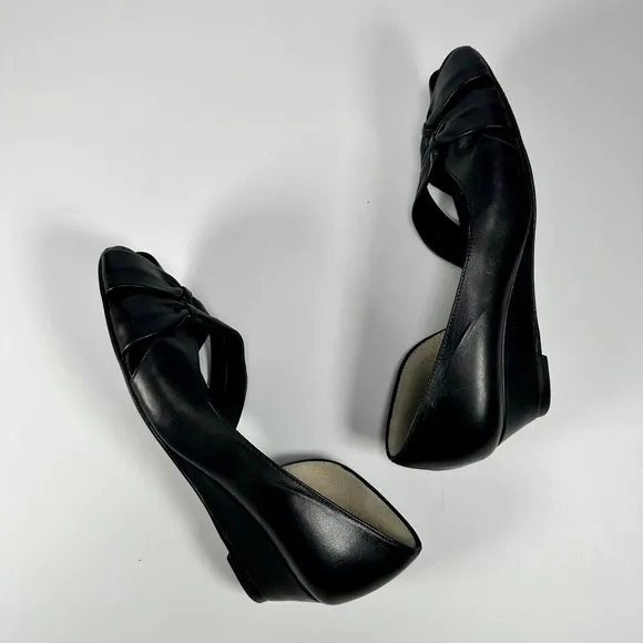 Agnes B. Women's Black Leather PlatformPeep-Toe Shoes