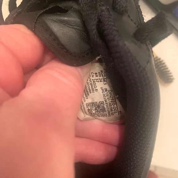 Air Force 1 LE GS 'Triple Black' Youth Size 6 Athletic Shoes Sneakers