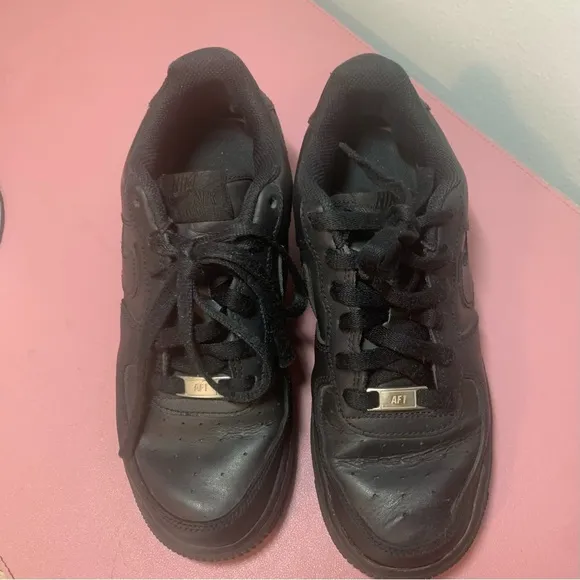 Air Force 1 LE GS 'Triple Black' Youth Size 6 Athletic Shoes Sneakers