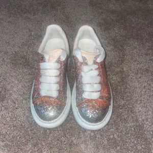 Alexander McQueen Glitter Shoes size 29✨
