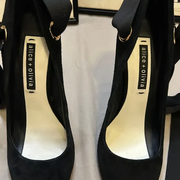 Alice Olivia Dominique tie ankle heels in black color Size 9.5