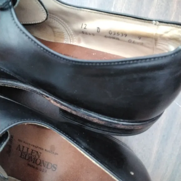 Allen Edmonds black shoes. Size 12d🖤
