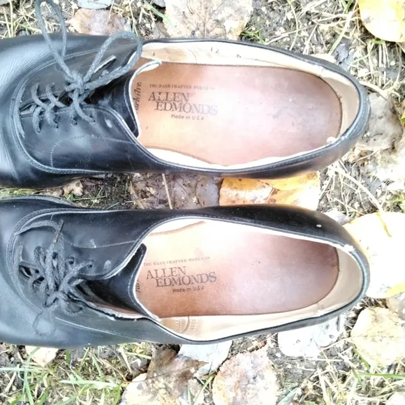 Allen Edmonds black shoes. Size 12d🖤