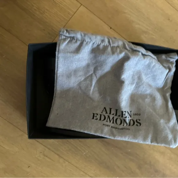 Allen Edmond’s lucca size 13. Brand new in box $400
