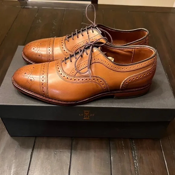 Allen Edmonds Walnut Strand cap-toe oxford dress shoe, 8E, like new