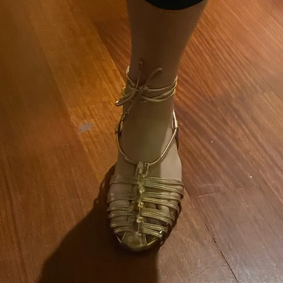 Amissima Tie Up Shoes