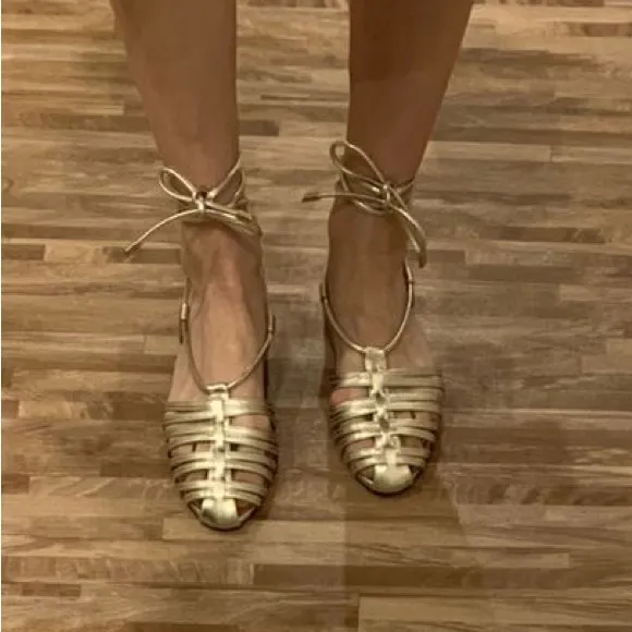 Amissima Tie Up Shoes