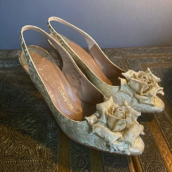 Andrew Geller heels shoes size 9.5 VTG gold rose slingback bridal kitten heel