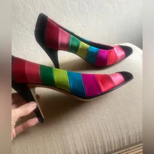 Anne Klein Vtg 80’s Velvet &amp; Satin rainbow high heels PRIDE shoes 8 mob punk 70s