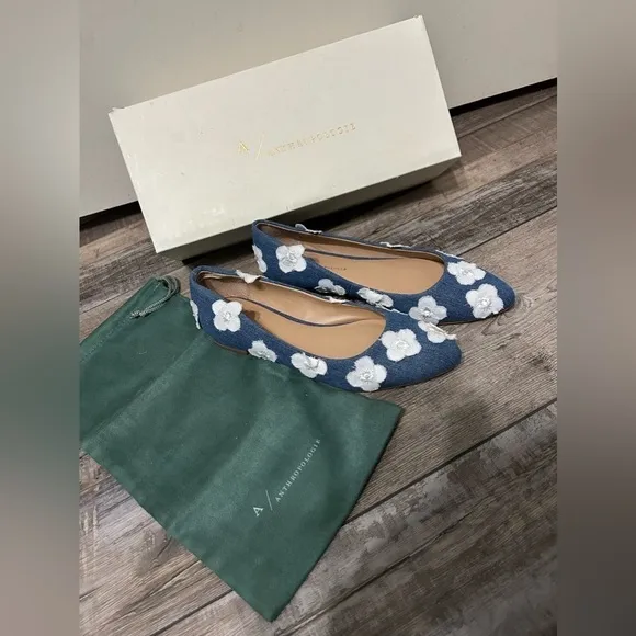Anthropologie Dark Denim White Floral Applqe Ballet flats shoes TJL-20-6