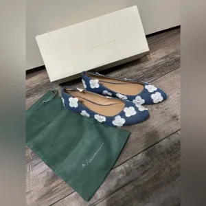 Anthropologie Dark Denim White Floral Applqe Ballet flats shoes TJL-20-6