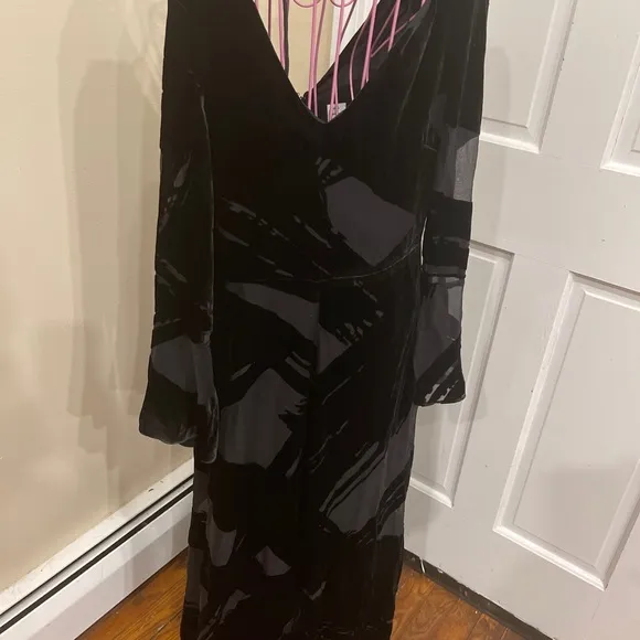ANTHROPOLOGIE X Seen Worn Keep Selina Velvet Maxi Black Dress SZ 10