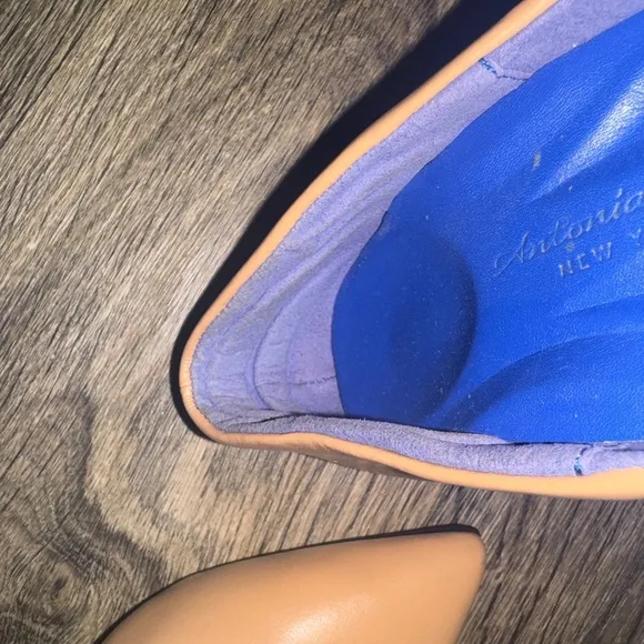Antonia Saint Elegant Tan Women's Pumps size 7