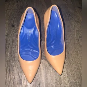 Antonia Saint Elegant Tan Women's Pumps size 7
