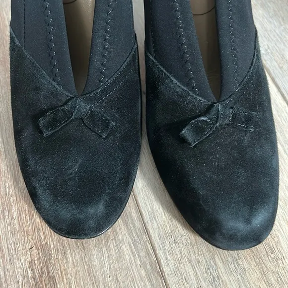 Anyi Lu Heart Black Sued Pumps Size 38.5 gently used handmade in Italy