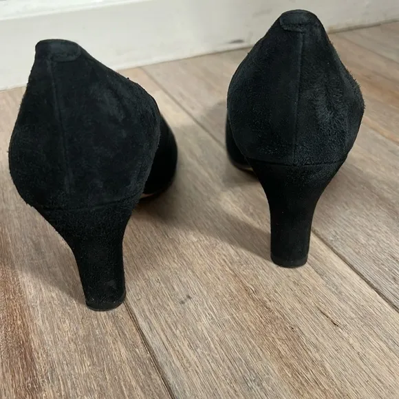 Anyi Lu Heart Black Sued Pumps Size 38.5 gently used handmade in Italy