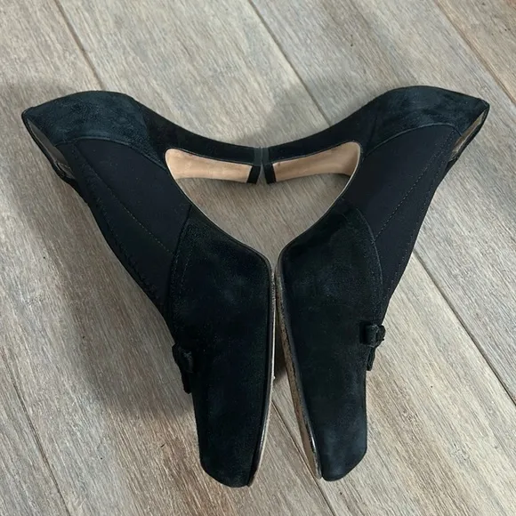 Anyi Lu Heart Black Sued Pumps Size 38.5 gently used handmade in Italy