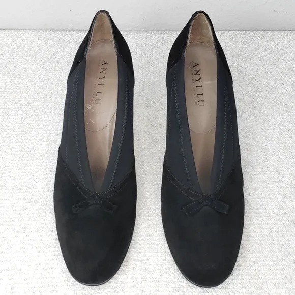ANYI LU Heart Black Suede Pumps