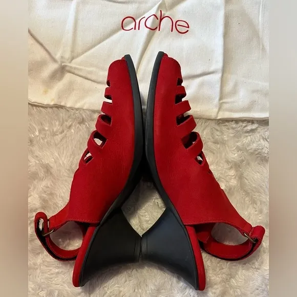 Arche Women’s Enexor Red Leather Sandals Size 6