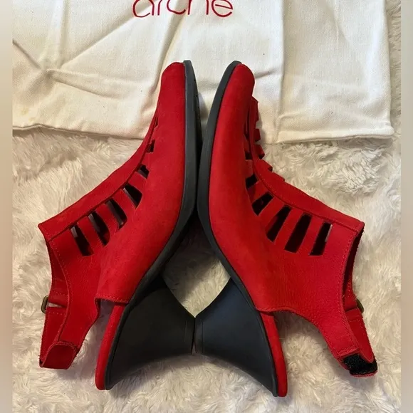 Arche Women’s Enexor Red Leather Sandals Size 6