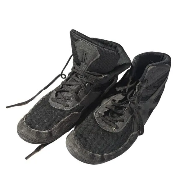 Asics Wrestling Shoes Men's Size 8 in Black