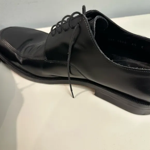 Authentic Gucci Lace Up Dress/ Derby Shoes