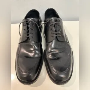 Authentic Gucci Lace Up Dress/ Derby Shoes