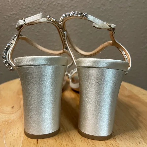Badgley Mischka Ankle Strap Heeled Champagne Colored Rhinestone Heels Sandals