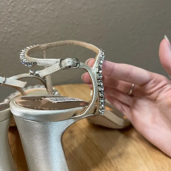 Badgley Mischka Ankle Strap Heeled Champagne Colored Rhinestone Heels Sandals