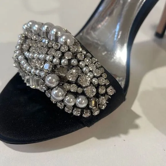 Badgley Mischka Black Sandals Size 8.5