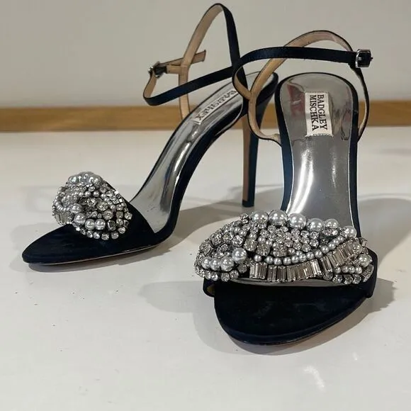Badgley Mischka Black Sandals Size 8.5