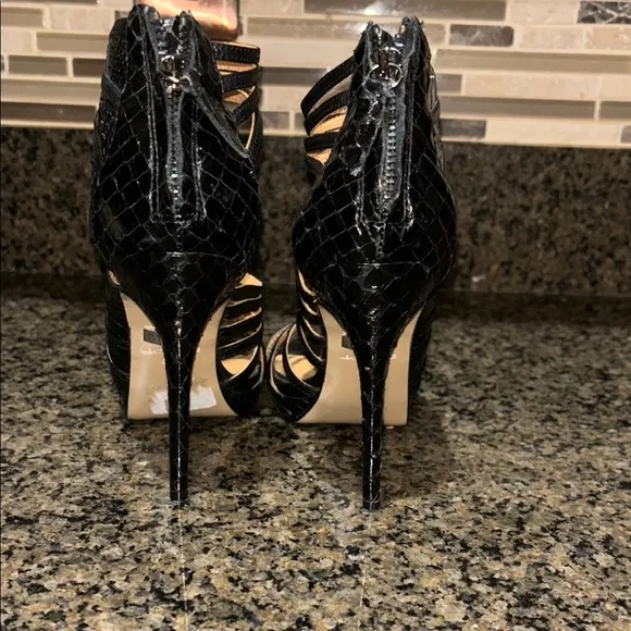Badgley Mischka Black Strappy Women's Heels