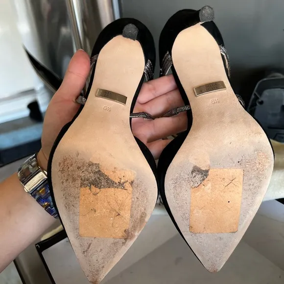 Badgley Mischka Black Suede Pumps