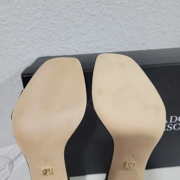 Badgley Mischka Ivette Pearl Stiletto Heel Sandals. SZ 9. NEW